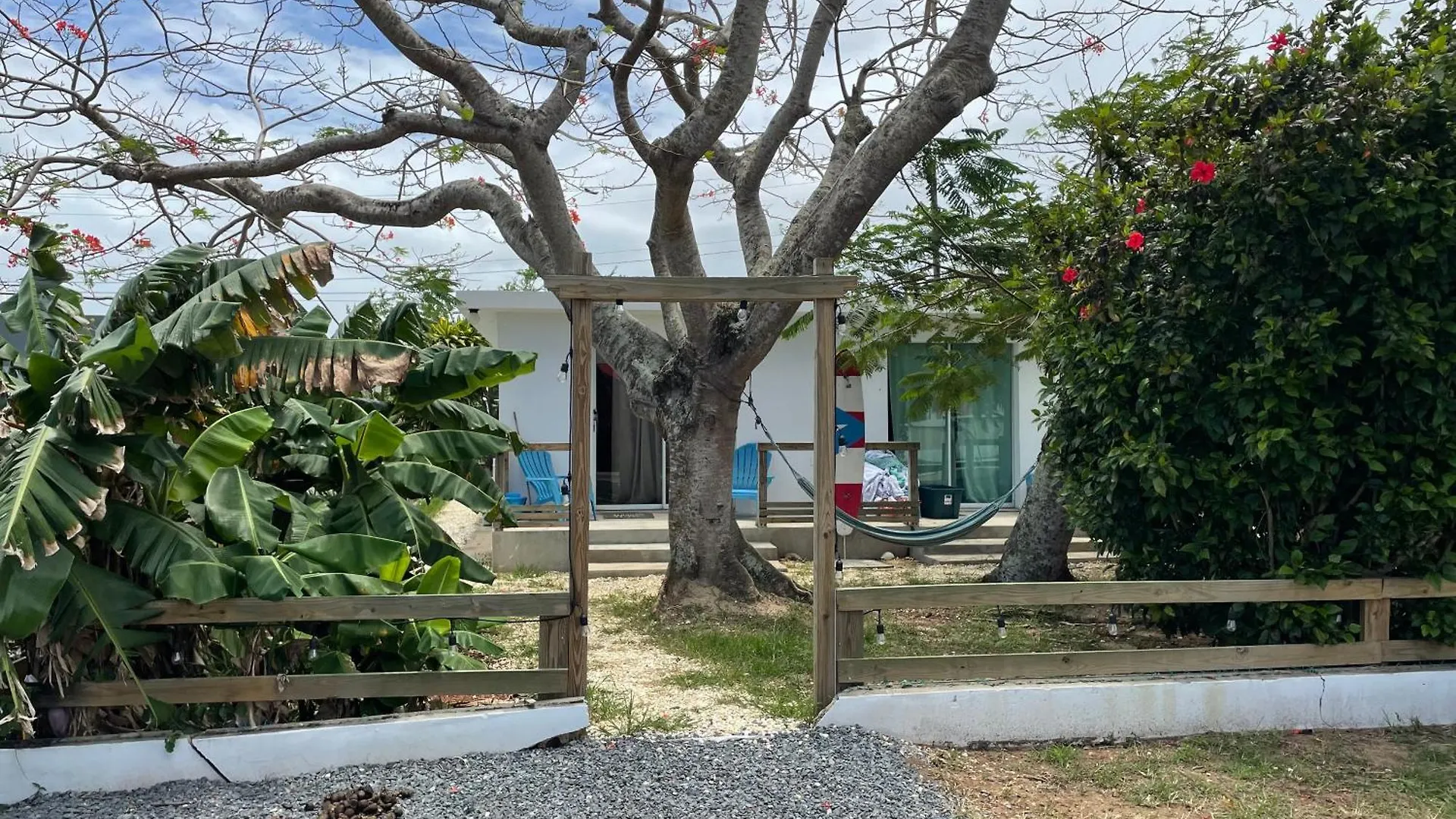 Las Olas Studios Arecibo