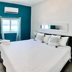 Casita Familiar Con Vista Al Mar Y Piscina Arecibo
